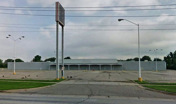 K-Mart (Kmart) - Roseville - 20891 E 13 Mile Rd